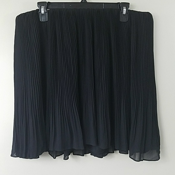 torrid Dresses & Skirts - $$$ Torrid Pleated Black Skirt